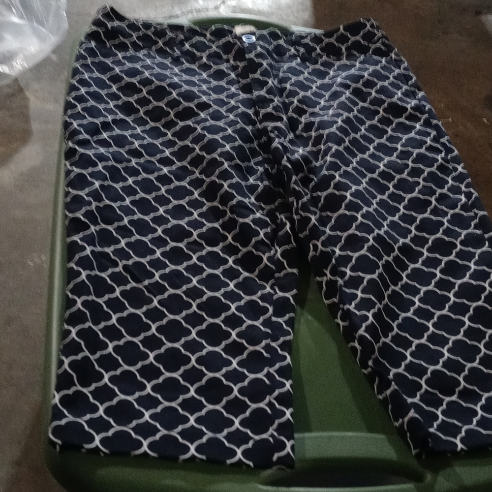 Women capris size 12